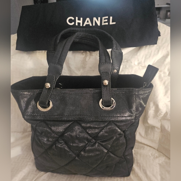 AUTHENTIC CHANEL QUILTED HAND TOTE BAG CANVAS/L… - Picture 10 of 12